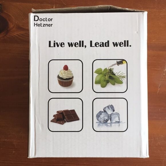 Bundle Sale 3 for $15 | Dr. Hetzner 4-Pack Diamond Shape Ice Cube Trays - Picture 5 of 14